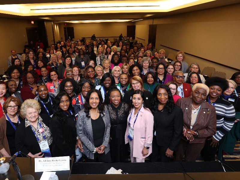 Commissioner-Yvette-Colbourne-in-action-in-Miramar-04